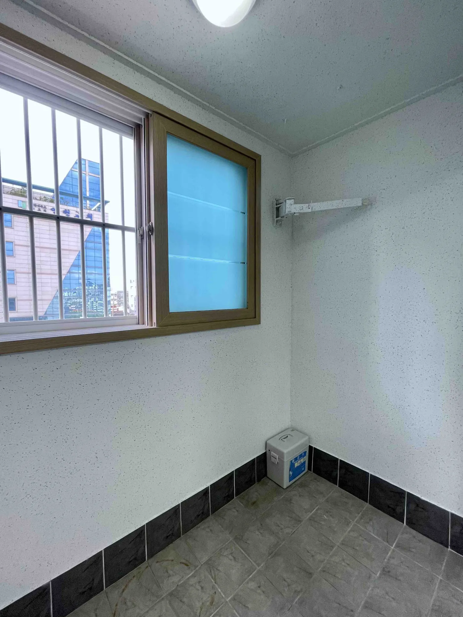 Remodeled Three-Room Home for Sale in Juan-dong, Michuhol-gu, Incheon, Parking Available photo 10