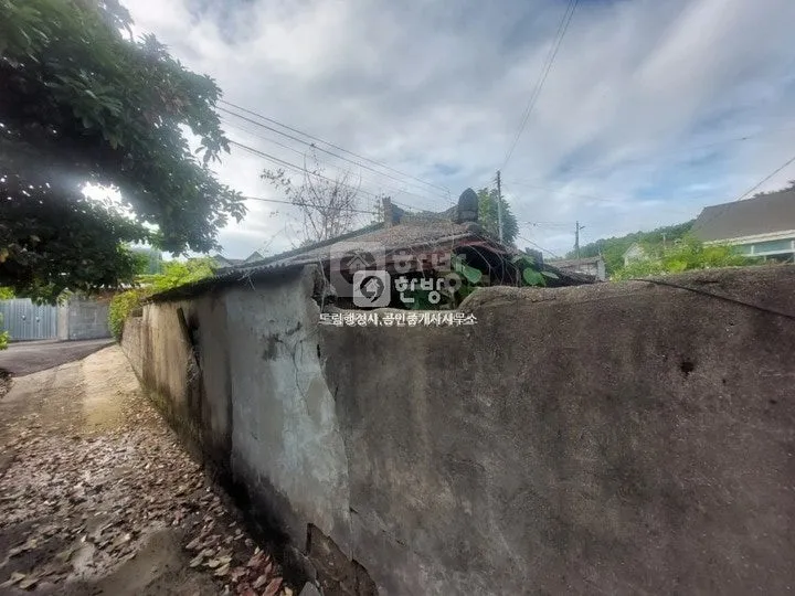 Farmhouse for Sale in Sora-myeon, Yeosu, Jeollanam-do, Requiring Remodeling photo 5