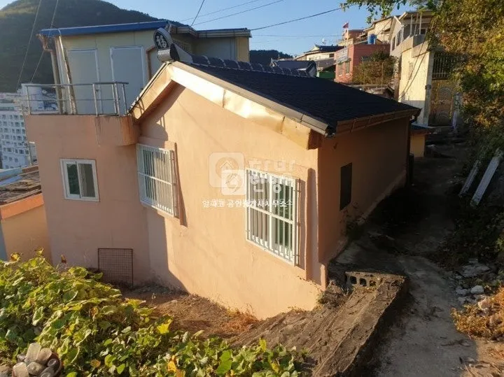 Two-Story Detached House for Sale in Yeondeung-dong, Yeosu, Jeonnam-Gwangju Integrated Special City, Land 47㎡ photo 5