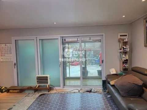 Detached House for Sale in Dolsan-eup, Yeosu, Jeonnam Gwangju Integrated Special City — Remodeled photo 4