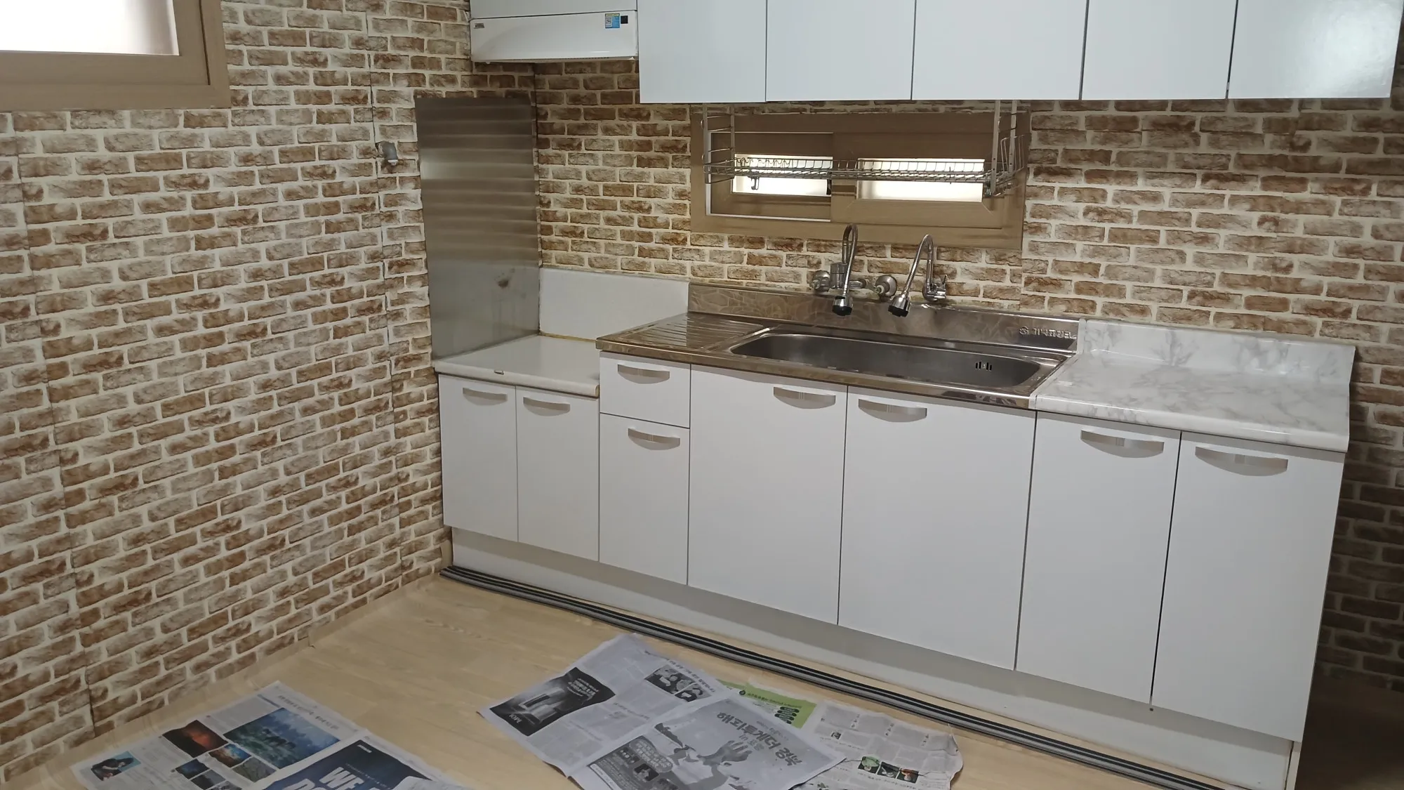 Detached House for Sale with Yard in Goejeong-dong, Saha-gu, Busan; South-Facing Living Room photo 7