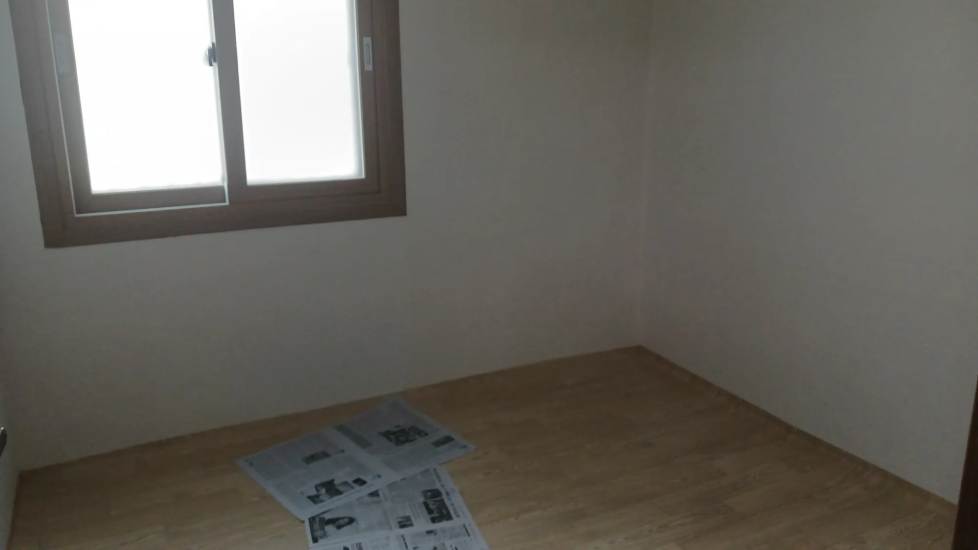 Detached House for Sale with Yard in Goejeong-dong, Saha-gu, Busan; South-Facing Living Room photo 4