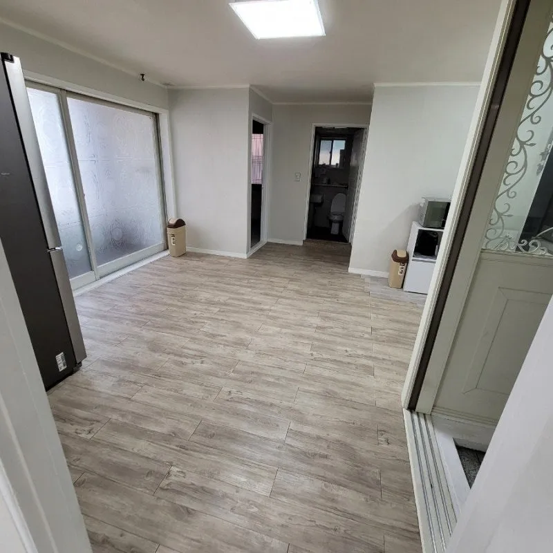 Remodeled Villa for Sale in Daecheong-dong 1-ga, Jung-gu, Busan, 3 Bedrooms · 2 Bathrooms photo 8