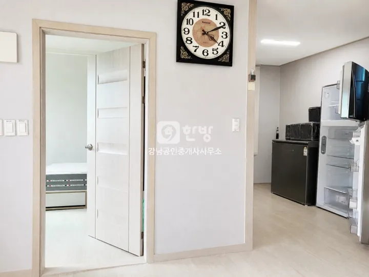 Two-Story Detached House for Sale by Yeondeungcheon Stream, Yeondeung-dong, Yeosu, Jeonnam–Gwangju Integrated Special City photo 4