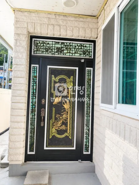 Two-Story Detached House for Sale by Yeondeungcheon Stream, Yeondeung-dong, Yeosu, Jeonnam–Gwangju Integrated Special City photo 2