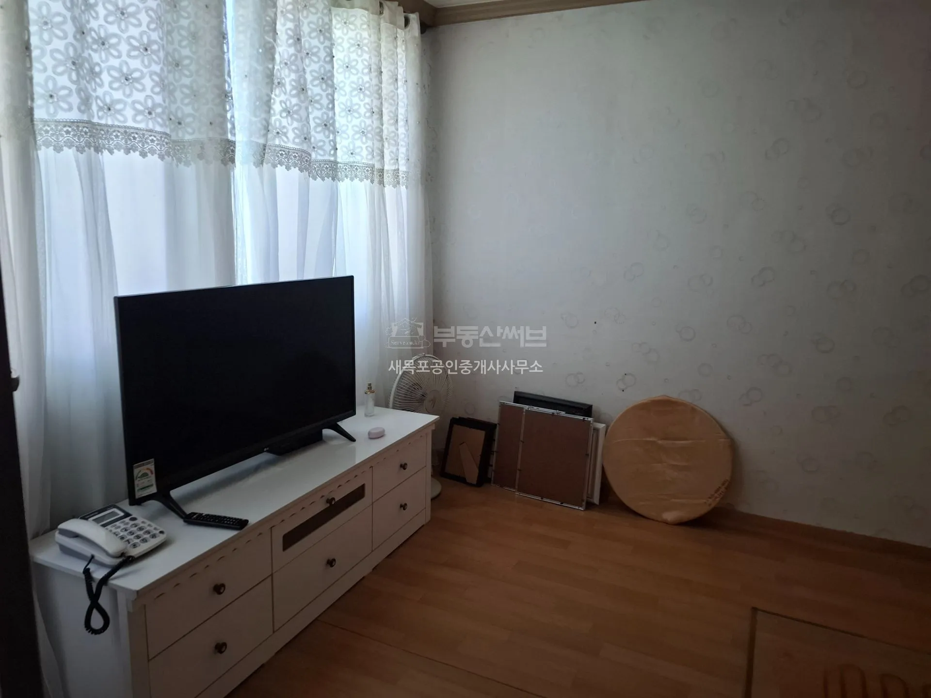Two-Story Detached House for Sale in Mokpo, Jeonnam-Gwangju Integrated Special City, with Interior Repairs and a View photo 3