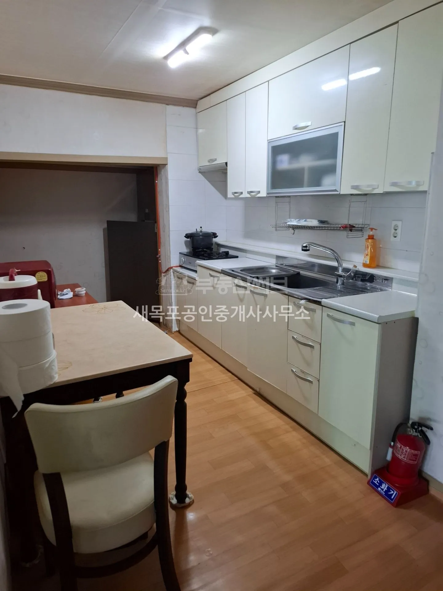 Two-Story Detached House for Sale in Mokpo, Jeonnam-Gwangju Integrated Special City, with Interior Repairs and a View photo 4