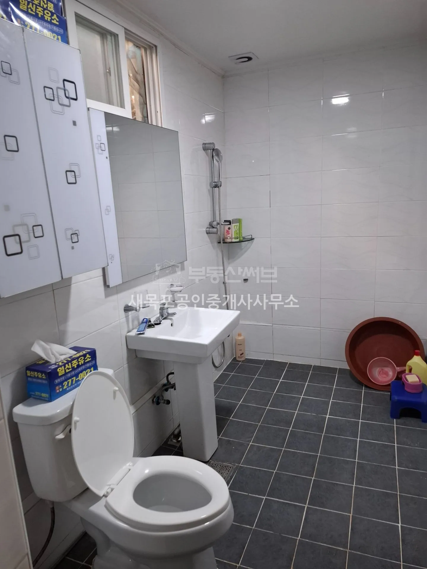 Two-Story Detached House for Sale in Mokpo, Jeonnam-Gwangju Integrated Special City, with Interior Repairs and a View photo 5