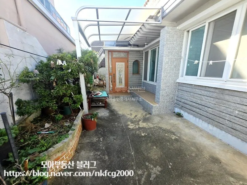 Detached House for Sale in Yonghae-dong, Mokpo, Jeollanam-do — 2 Rooms and a Yard photo 4