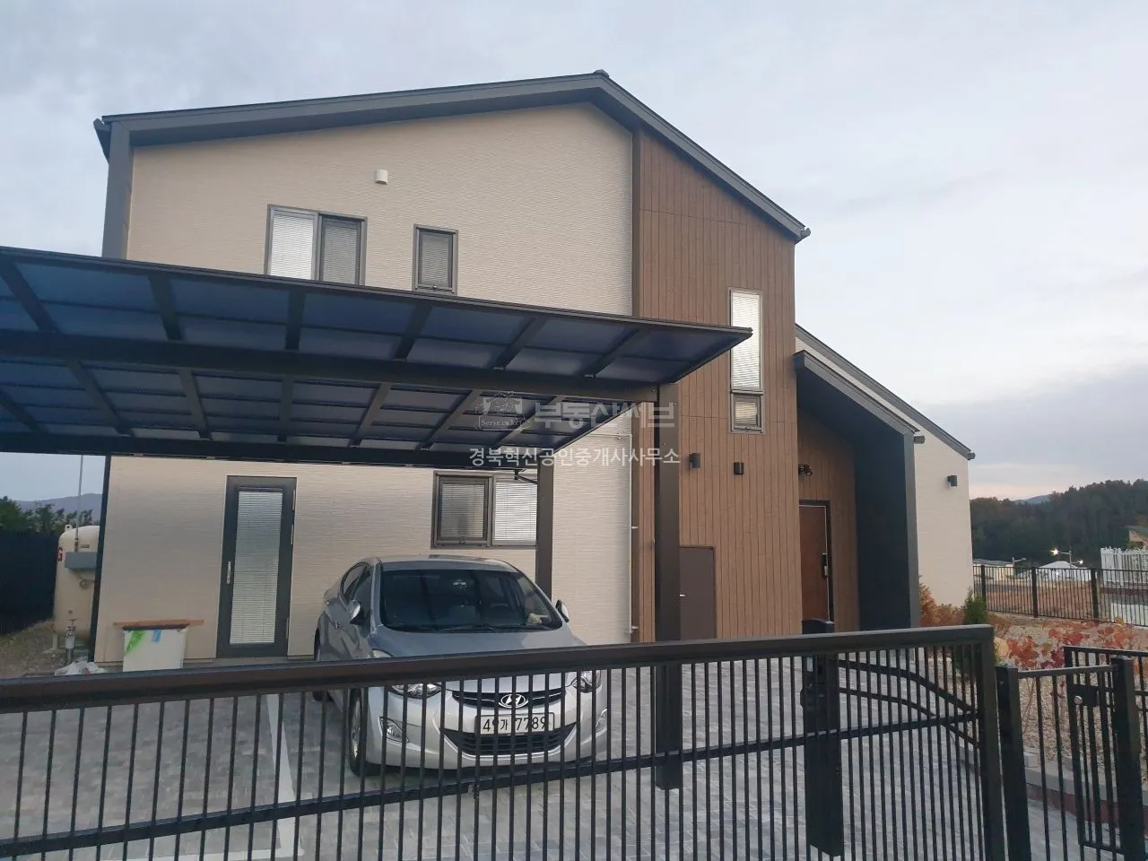 Country Home for Sale in Nongso-myeon, Gimcheon City, a Luxury Home with an Automatic Parking Garage and Premium Materials photo 7