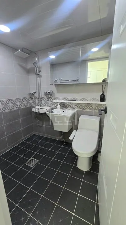 Jeonnam Gwangju Mokpo Bipa 2nd Apartment for Sale, Fully Renovated Including Window Frames photo 5