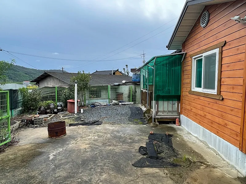 Single-Story Country Home for Sale in Bugok-myeon, Changnyeong, Gyeongsangnam-do, with a Loess Room and Vegetable Garden photo 3