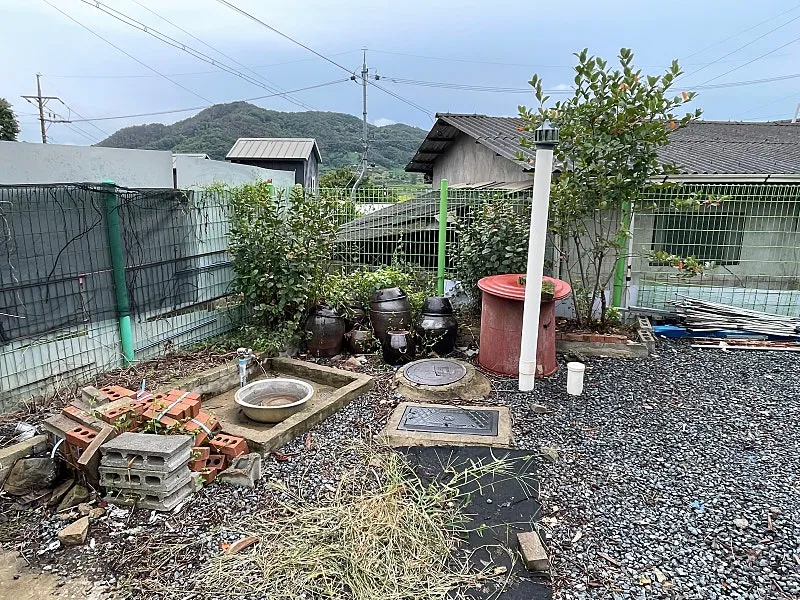 Single-Story Country Home for Sale in Bugok-myeon, Changnyeong, Gyeongsangnam-do, with a Loess Room and Vegetable Garden photo 4