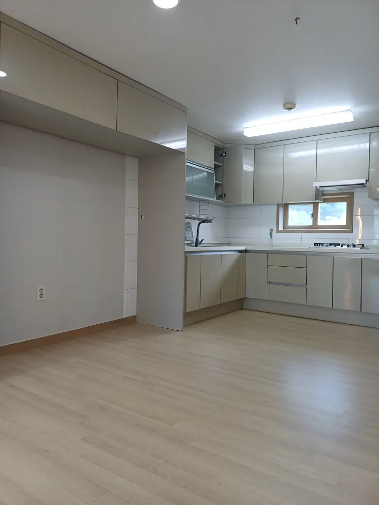 Villa for Sale in Wangsan-ri, Mohyeon-eup, Cheoin-gu, Yongin-si, Gyeonggi-do; Two Bathrooms, Fully Renovated photo 6