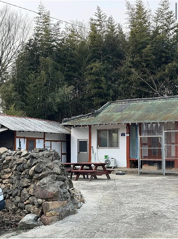 경상남도 산청군 차황면 상중리 촌집 매매, 황매산 인근 초록지붕 전원주택