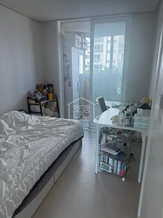 Apartment for Sale in Mokpo, Jeonnam-Gwangju Integrated Special City, Fully Renovated Including Window Frames photo 2
