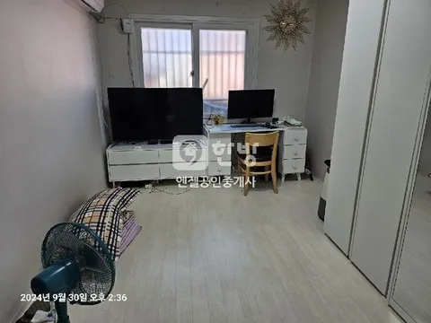 Detached House for Sale in Yongdang-dong, Mokpo, Jeollanam-do — Interior Renovated photo 2