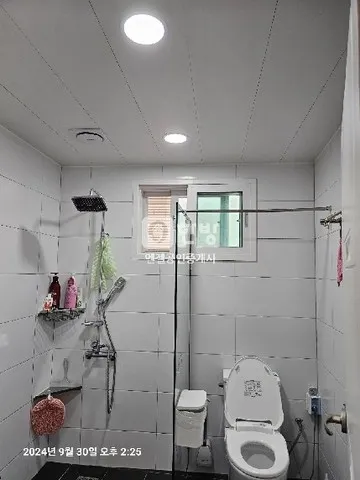 Detached House for Sale in Yongdang-dong, Mokpo, Jeollanam-do — Interior Renovated photo 3
