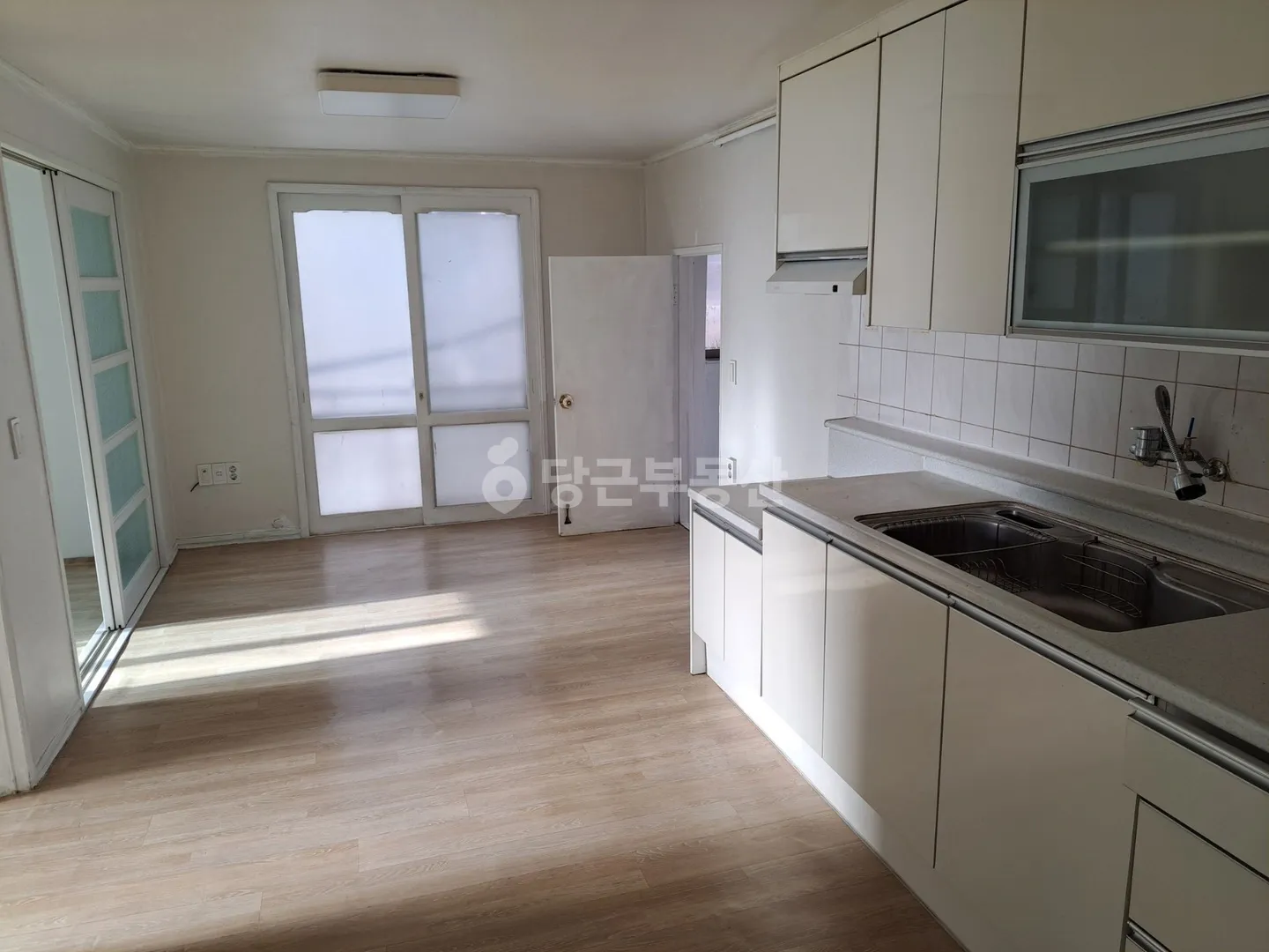 Villa for Sale in Jurye-dong, Sasang-gu, Busan, 54㎡ Exclusive Area · Balcony Flower Bed photo 3