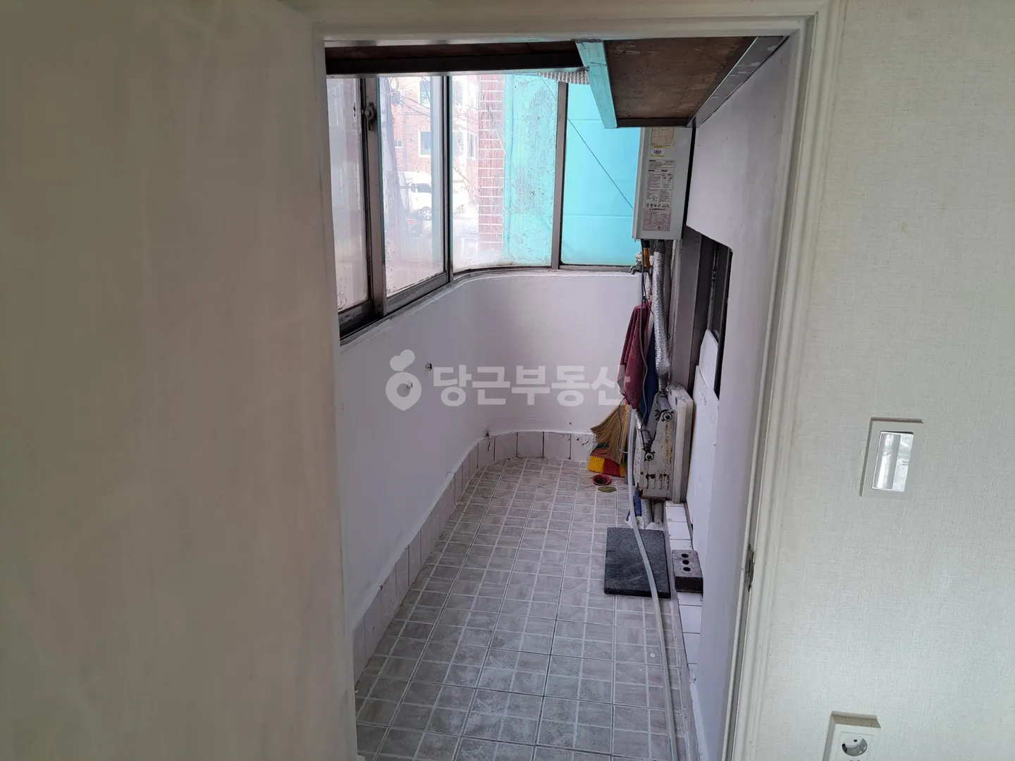 Villa for Sale in Jurye-dong, Sasang-gu, Busan, 54㎡ Exclusive Area · Balcony Flower Bed photo 6