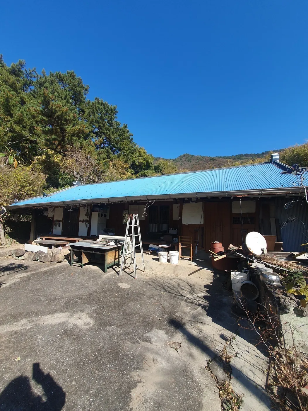 Detached House for Sale near Jangdeung Beach in Jangsu-ri, Hwayang-myeon, Yeosu, Jeonnam, with a Large Yard photo 2
