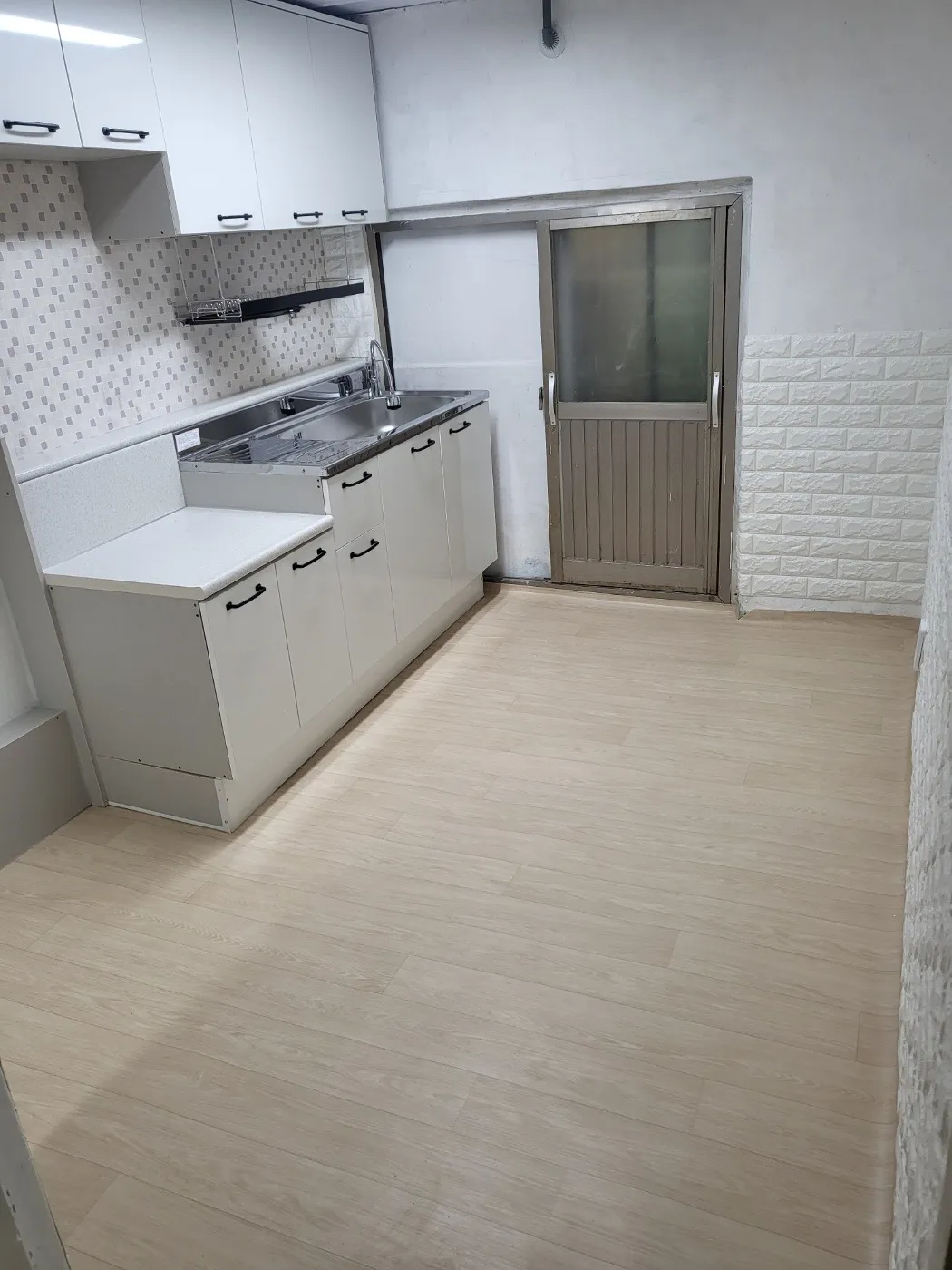 Detached House with a Yard for Sale in Munsu-dong, Yeosu-si, Jeollanam-do photo 5