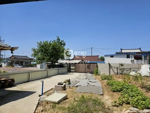 Farmhouse for Sale with a Vegetable Garden in Geumcheon-myeon, Naju, Jeollanam-do photo 9