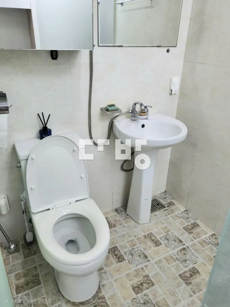 Studio Apartment for Sale in Hwayang-dong, Gwangjin-gu, Seoul, 3-Minute Walk to Children's Grand Park Station photo 5