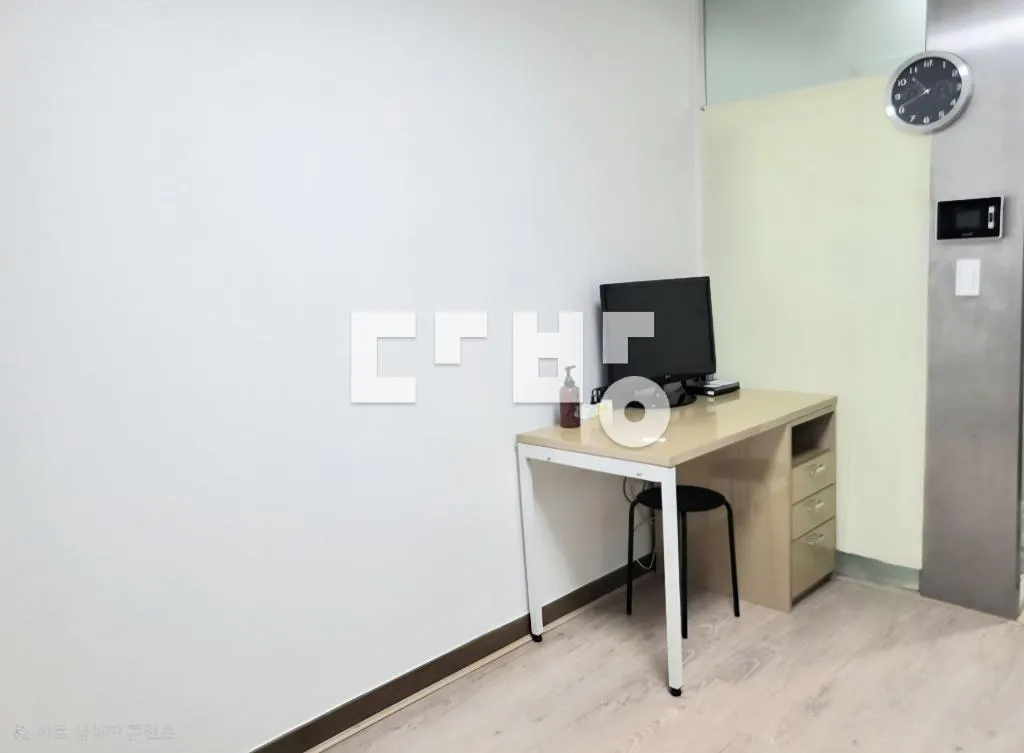 Studio Apartment for Sale in Hwayang-dong, Gwangjin-gu, Seoul, 3-Minute Walk to Children's Grand Park Station photo 4