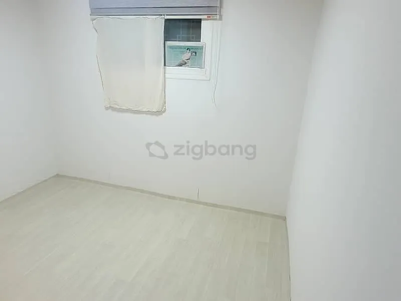 Sale of a Villa in Sinwol-dong, Yangcheon-gu, Seoul, with an 8.8-Pyeong Land Share photo 3