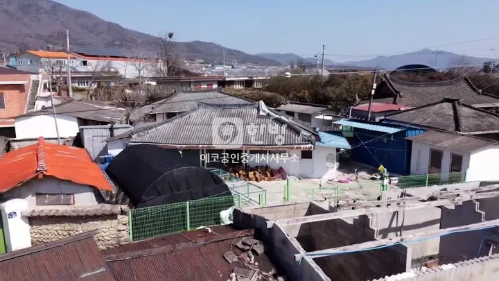 Detached House for Sale in J oseong-myeon, Boseong-gun, Jeonnam-Gwangju Special City, 232㎡ of Land photo 3