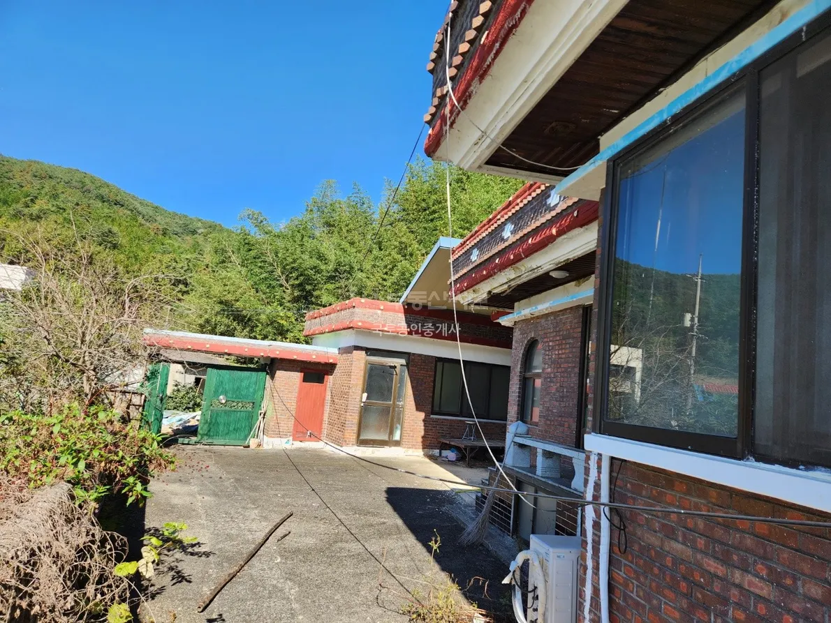 Detached Country Home with a Spacious Yard for Sale in Dong-myeon, Hwasun-gun, South Jeolla Province photo 4