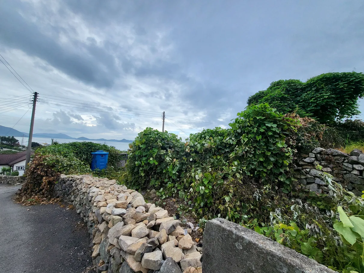 Old House with Sea View for Sale in Hwayang-myeon, Yeosu, Jeonnam; Demolition and New Construction Required photo 6
