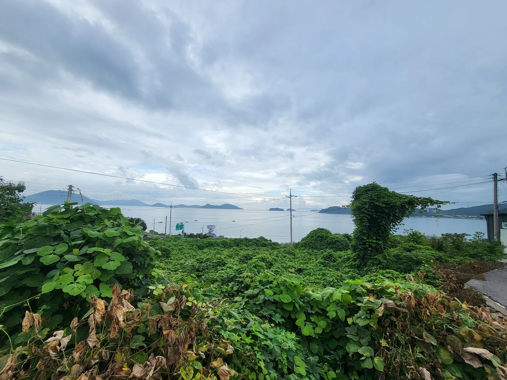 Old House with Sea View for Sale in Hwayang-myeon, Yeosu, Jeonnam; Demolition and New Construction Required photo 3