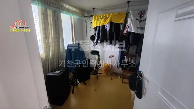 Apartment for Sale in Yongdang-dong, Mokpo, Jeonnam Gwangju Special City — Partially Remodeled, Well-Maintained photo 6