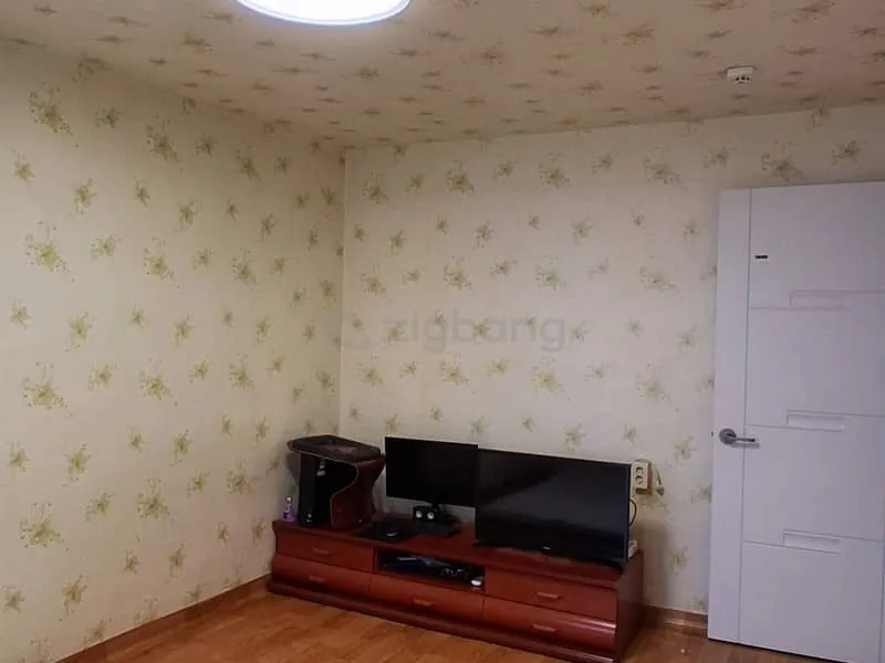 Samsung Apartment for Sale in Mokpo, Jeollanam-do; Major Repairs, Flooring Replacement Negotiable photo 4