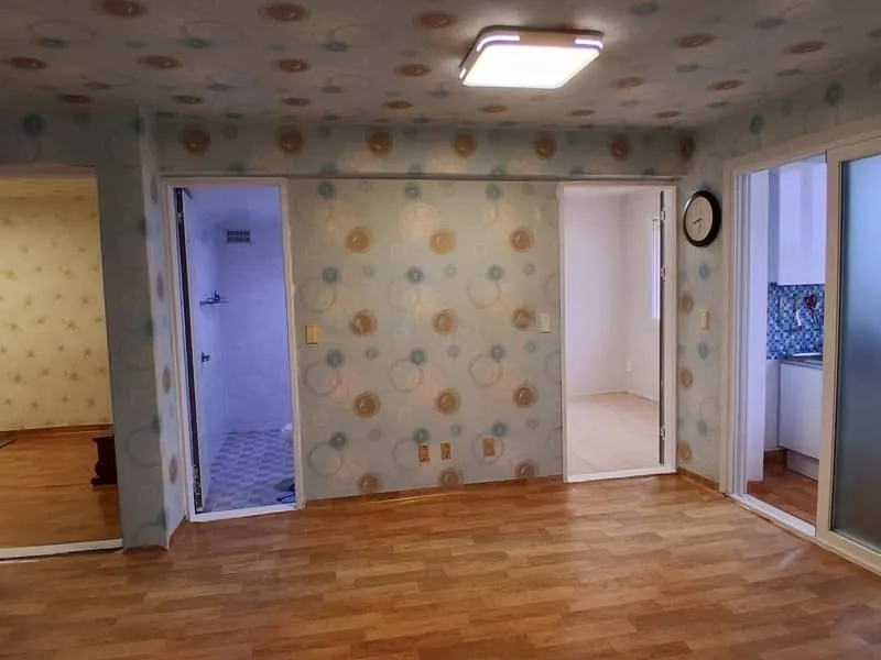 Samsung Apartment for Sale in Mokpo, Jeollanam-do; Major Repairs, Flooring Replacement Negotiable photo 8