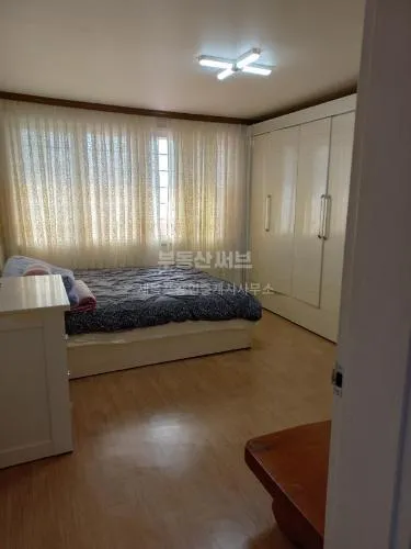 Apartment for Sale in Chowon Park Mansion, Yongdang-dong, Mokpo, Jeonnam-Gwangju Special Integrated City — Fully Renovated photo 4