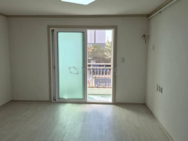 Apartment for Sale in Chowon Maeul Green Town, Dongnam-gu, Cheonan, Chungnam—Fully Remodeled Including Windows photo 8