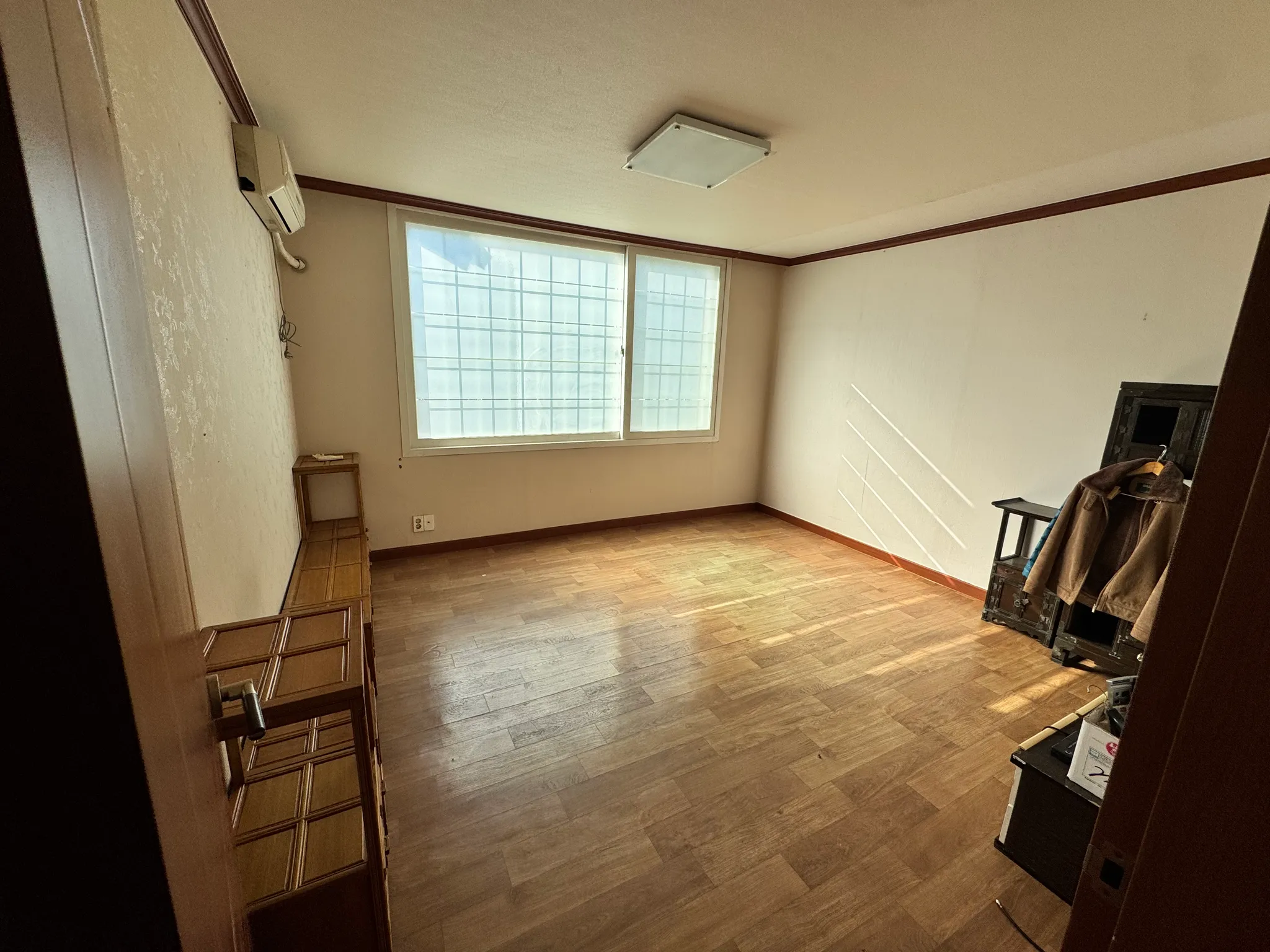 Sunny Country House with a Spacious Yard and Lawn in Deokgok-myeon, Hapcheon-gun, Gyeongsangnam-do photo 8