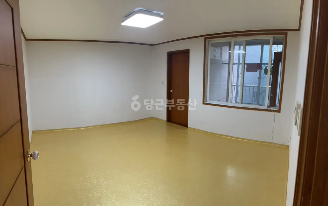 Villa for Sale in Jungbang-dong, Gyeongsan-si, Gyeongsangbuk-do, 108.9㎡ Gross Area, 3 Rooms photo 4