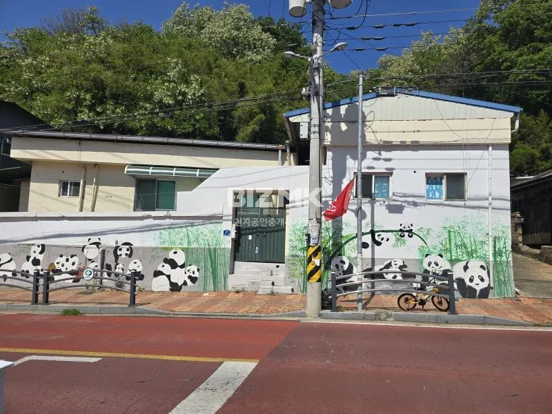 영동역 인근 2차선 도로변 구옥 단독주택 급매물