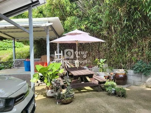 Single-Story Country Home with Solar Panels for Sale in Donghae-myeon, Nam-gu, Pohang, Gyeongbuk photo 6