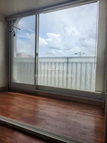 Mindeulle Apartments for Sale in Sangdo-dong, Nam-gu, Pohang, Gyeongsangbuk-do — Partially Renovated · Immediate Move-In photo 3