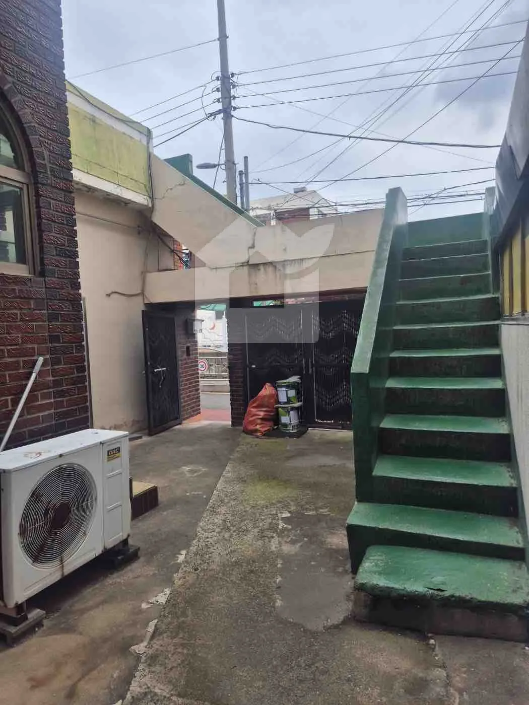 Detached House with Attached Commercial Space for Sale in Daedo-dong, Nam-gu, Pohang, Gyeongbuk photo 3