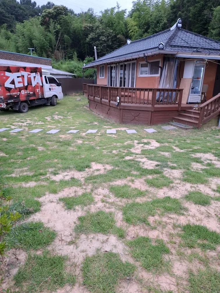 Rural Home for Sale in Yong-myeon, Damyang-gun, with a Large Lawn Yard and Flat Forest Land photo 5