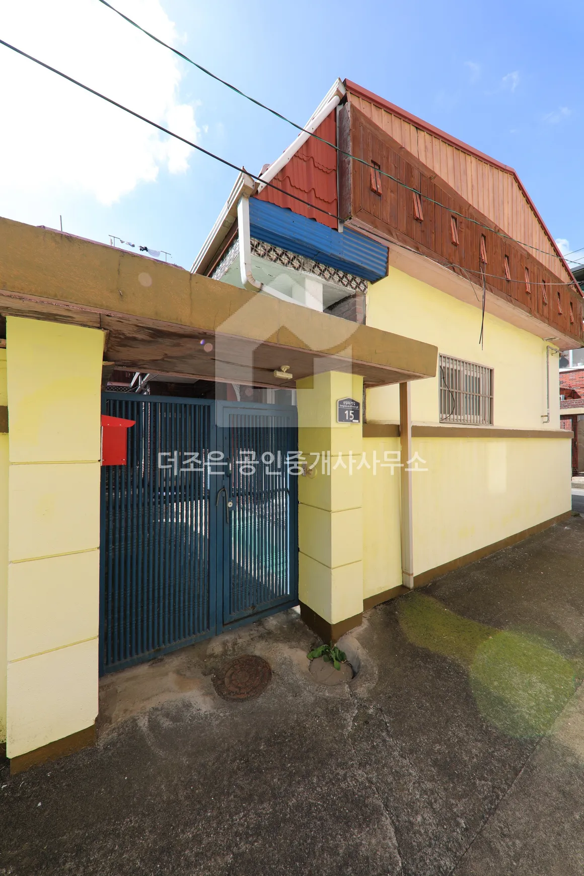 Detached House for Sale in Songdo-dong, Nam-gu, Pohang, Gyeongsangbuk-do, Near Songdo Beach and Jukdo Fish Market photo 3