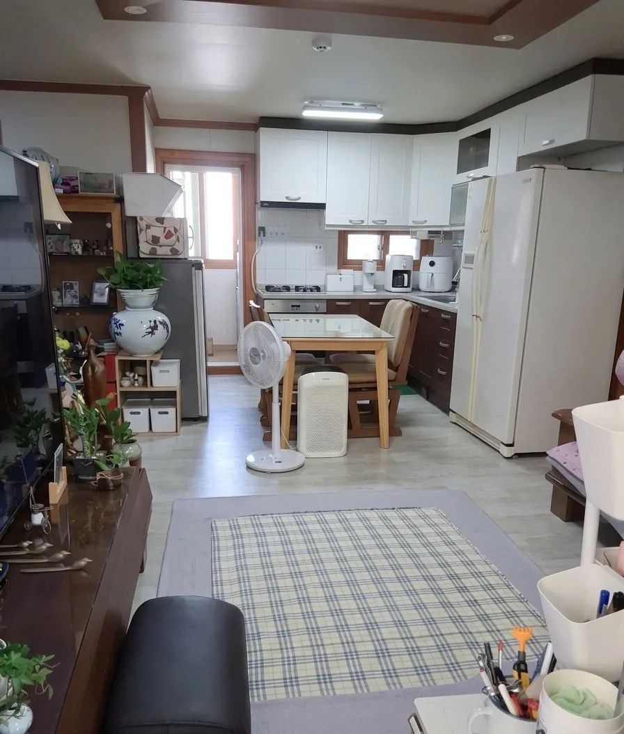 3-Bedroom, 2-Bath Villa for Sale in Gamjeon-dong, Sasang-gu, Busan photo 2