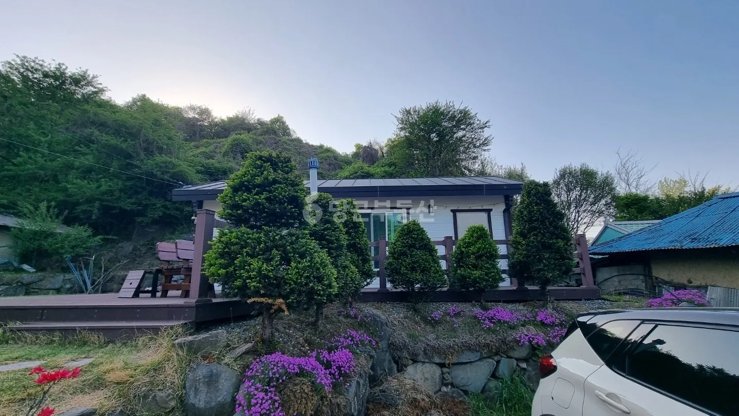 Country Home for Sale with a Yard and Garden in Mungwang-myeon, Goesan, Chungcheongbuk-do photo 8