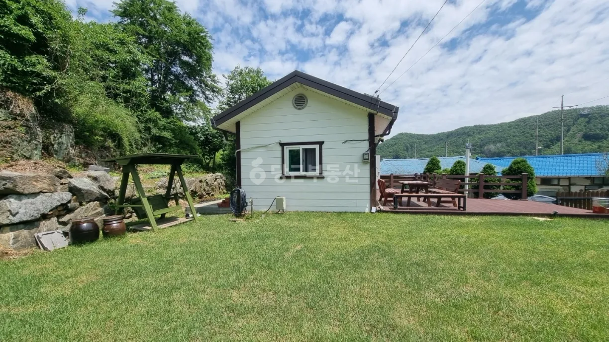 Country Home for Sale with a Yard and Garden in Mungwang-myeon, Goesan, Chungcheongbuk-do photo 2